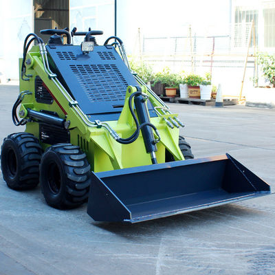 Πηγαίνετε πίσω από το Crawler Mini Skid Steer Loader που τροφοδοτείται από κινητήρα YUNNEI για όφελος