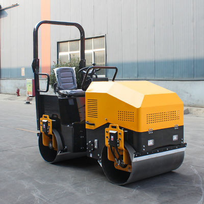 Διπλό τύμπανο Ride-On Road Roller με διάμετρο 1100mm τύμπανο YUNNEI κινητήρα και προσιτή